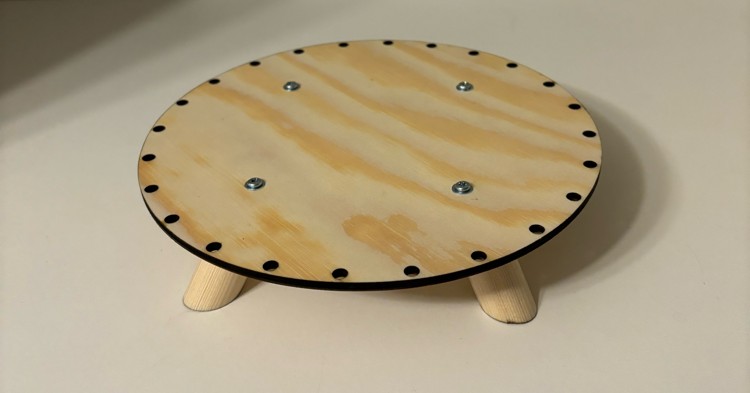 Dno s nožičkami - BUCLÁK průměr 23 cm, obvod 72 cm
